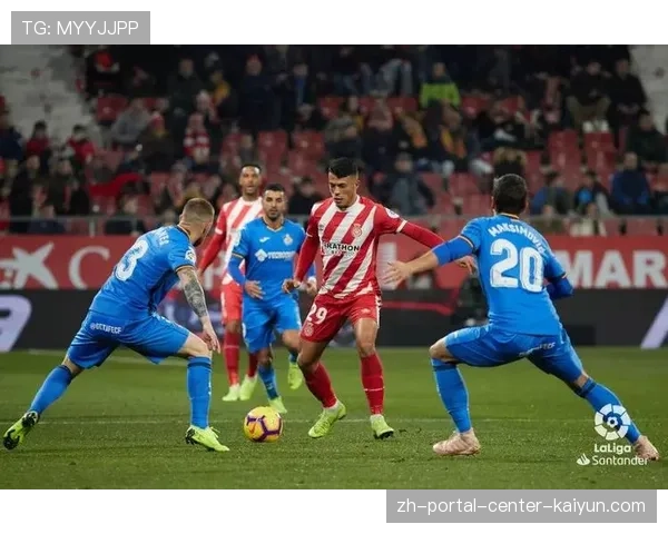 吉罗纳4-3-3与4-1-4-1阵型切换,空间利用执着追求 吉罗纳4-3-3与4-1-4-1阵型切换,空间利用执着追求